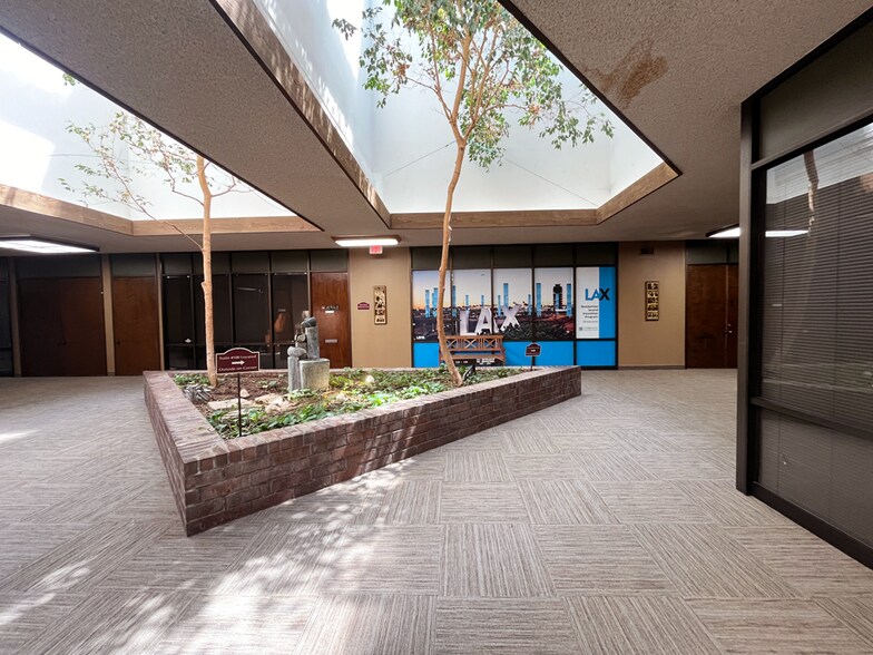More Photos Of 9100 S Sepulveda Blvd, Los Angeles Office For Lease