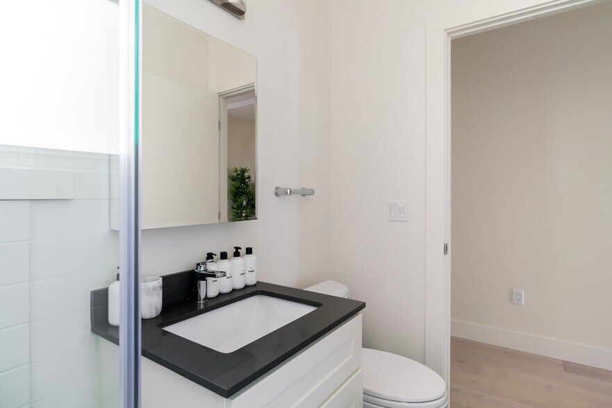 More Photos Of 1230 Jackson St, San Francisco Apartments For Sale