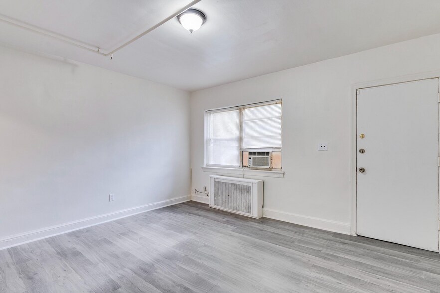 More Photos Of 337 Delafield Plz NW, Washington Apartments For Sale