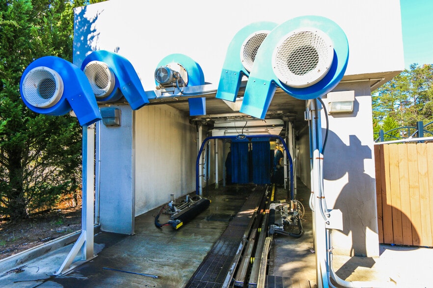 More Photos Of 950 McEver Rd, Gainesville Carwash For Sale
