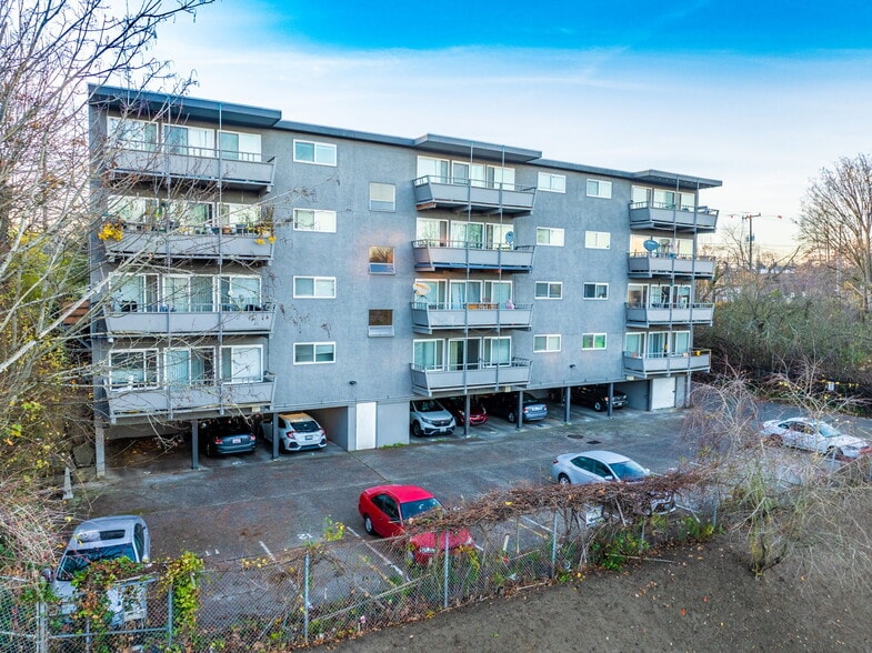 More Photos Of 8630 Rainier Ave S, Seattle Multifamily For Sale
