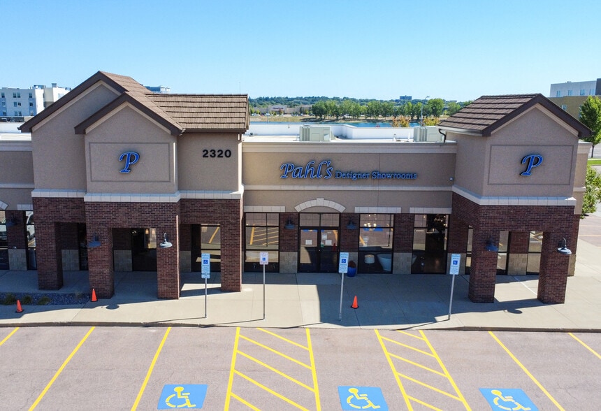 Primary Photo Of 2320 S Marion Rd, Sioux Falls Health Club For Lease