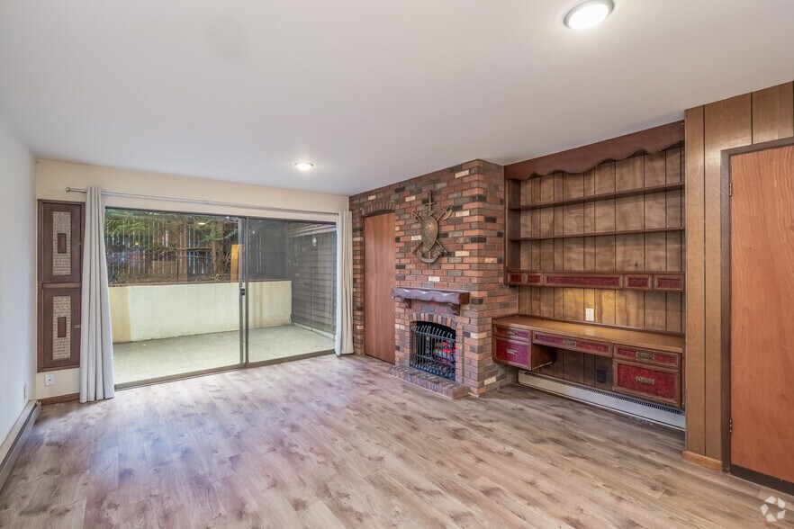 More Photos Of 13322 Greenwood Ave N, Seattle Apartments For Sale