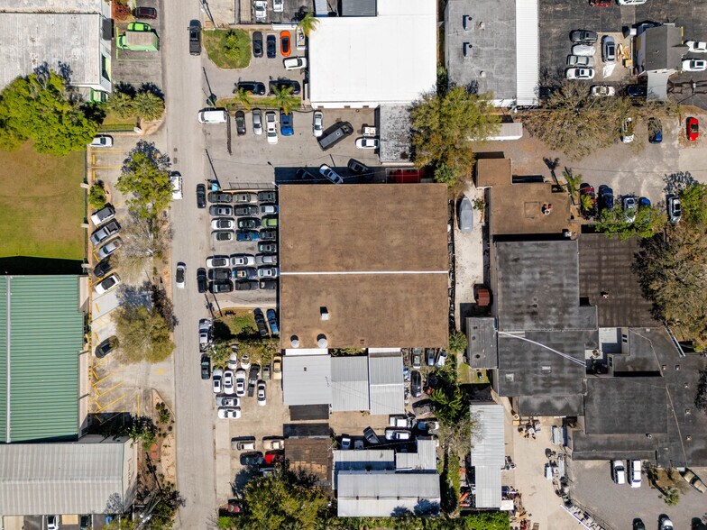 More Photos Of 700 Jackson Ave, Winter Park Manufacturing For Sale