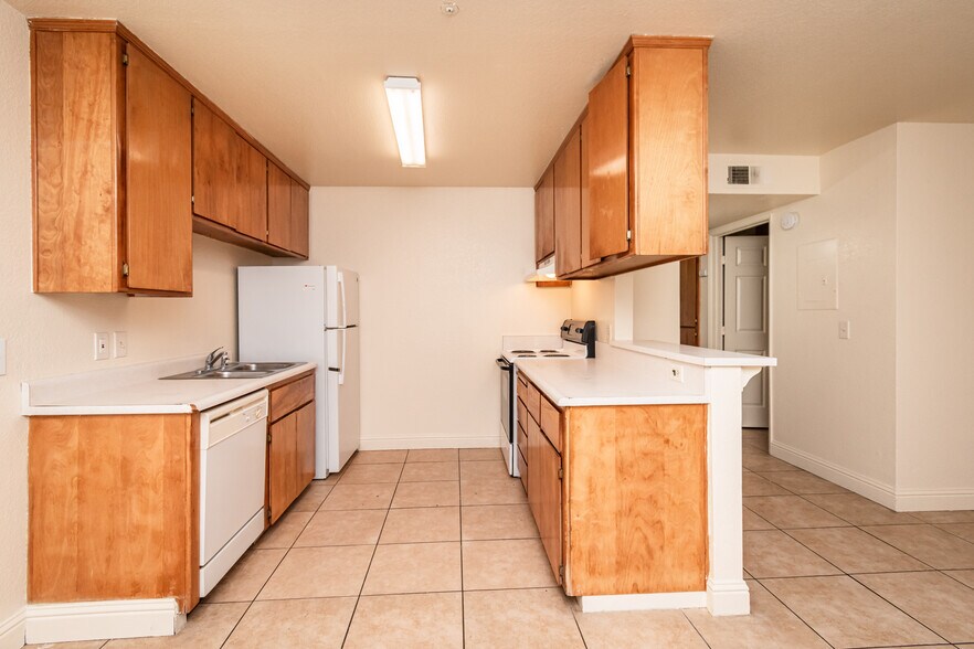 More Photos Of 1230 Melton Dr, Yuba City Apartments For Sale