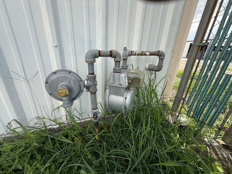 More Photos Of 201 N 16th St, La Porte Industrial For Sale