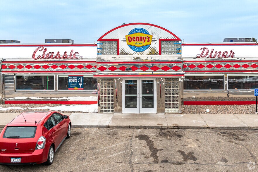 More Photos Of 38681 Tanger Dr, North Branch Restaurant For Sale