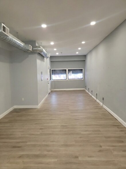 More Photos Of 495 Clinton Ave, Newark General Retail For Lease
