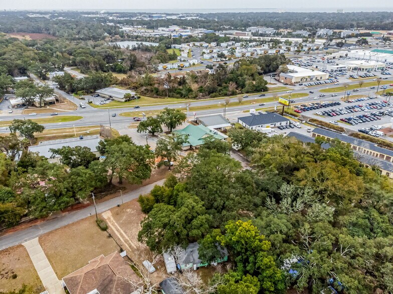 More Photos Of 131 New Warrington Rd, Pensacola Restaurant For Sale
