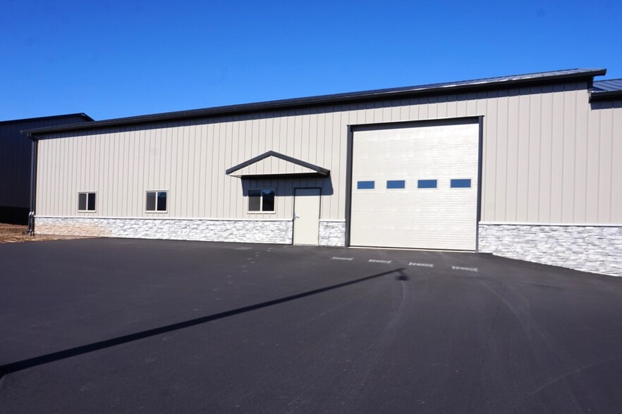 Primary Photo Of 736 Maritime Dr, Port Washington Manufacturing For Sale