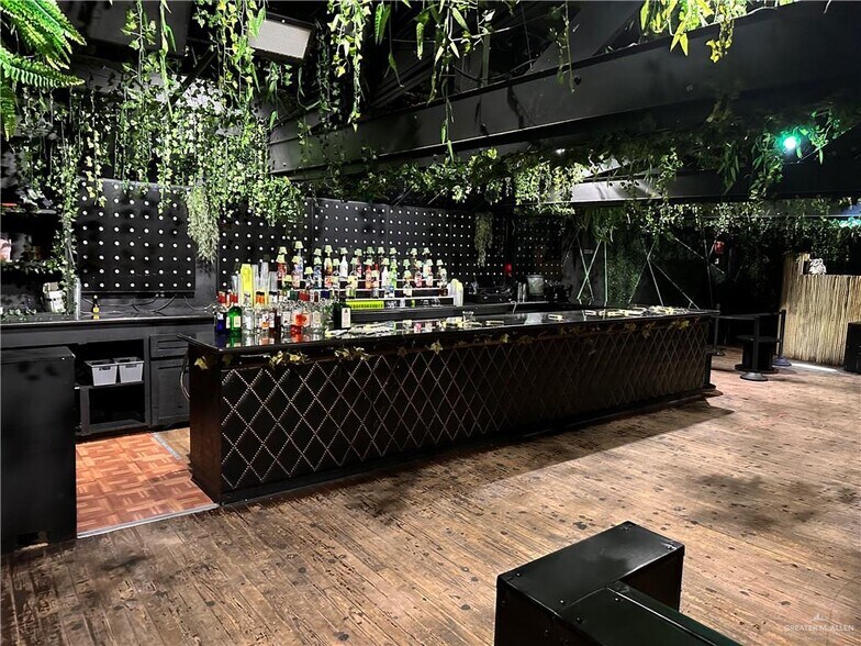 More Photos Of 200 S 17th St, McAllen Bar For Sale