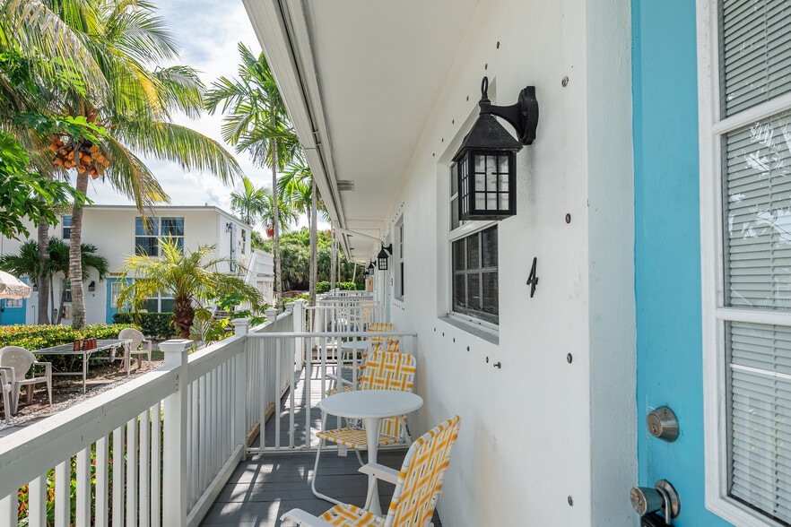 More Photos Of 2502 Tamarind Dr, Hutchinson Island Hotel For Sale