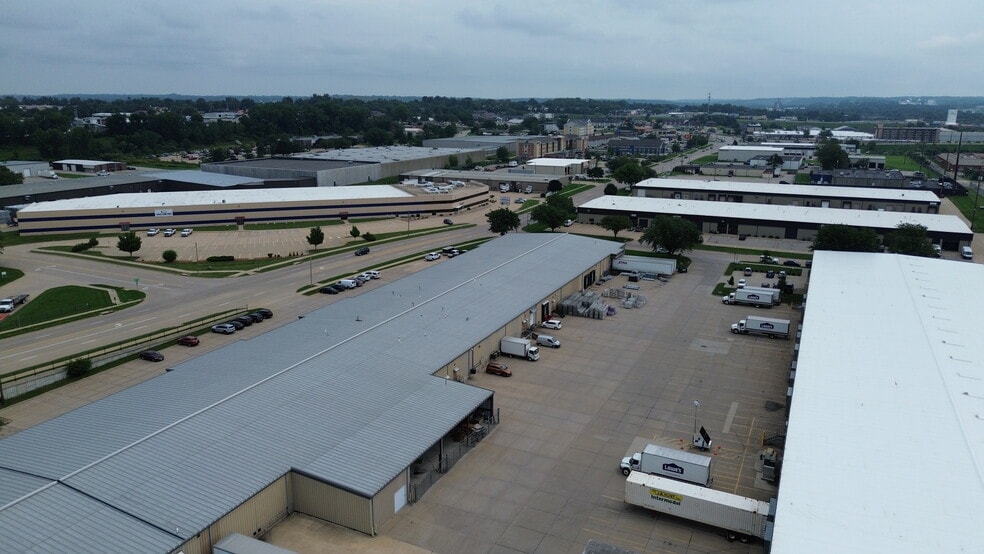 More Photos Of 1005 33rd Ave SW, Cedar Rapids Warehouse For Lease