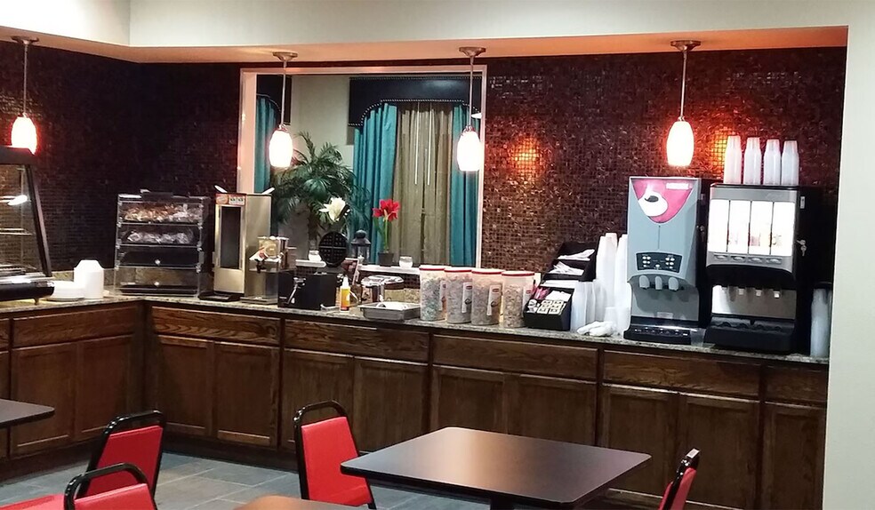 More Photos Of 3084 Tx-16, Tilden Hotel For Sale