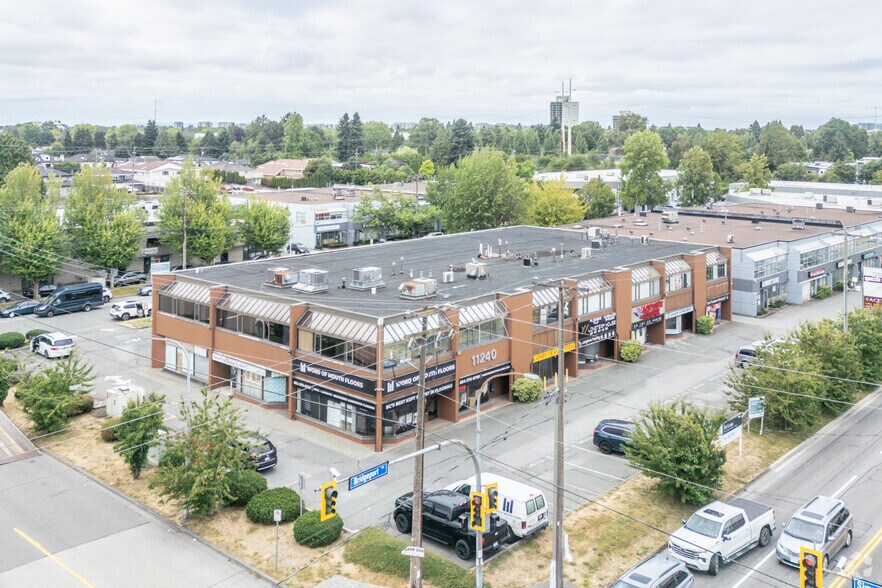 More Photos Of 11240 Bridgeport Rd, Richmond Flex For Sale