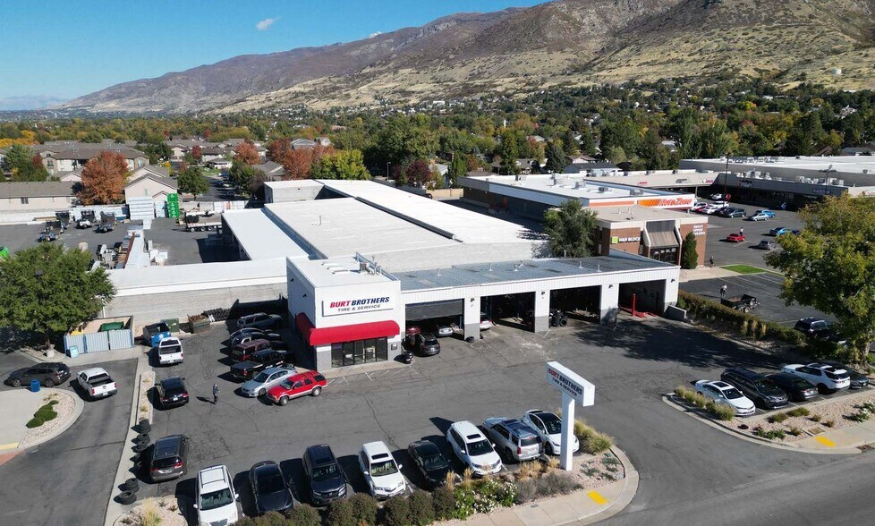 Primary Photo Of 210 W Parrish Ln, Centerville Auto Repair For Sale