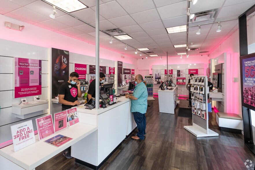 More Photos Of 201-205 Broad St, Elizabeth Storefront Retail Office For Lease