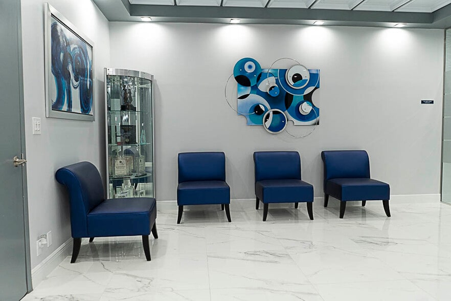 More Photos Of 3333 W Commercial Blvd, Fort Lauderdale Medical For Sale