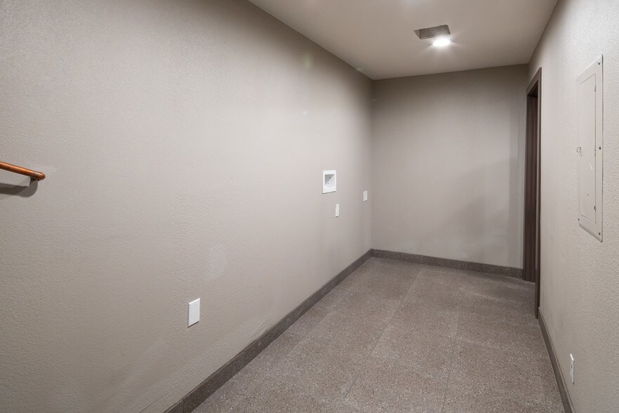 More Photos Of 3291 E Patrick Ln, Las Vegas Medical For Lease