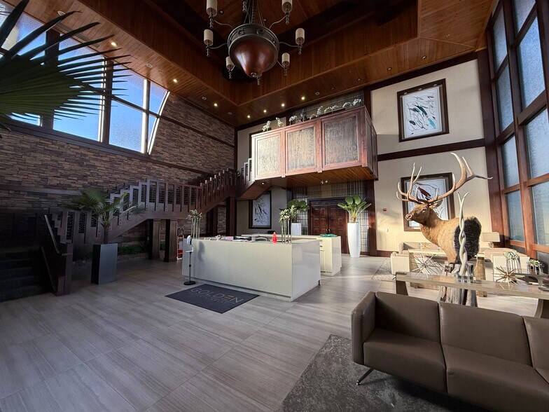 More Photos Of 6595 S Jones Blvd, Las Vegas Office For Sale