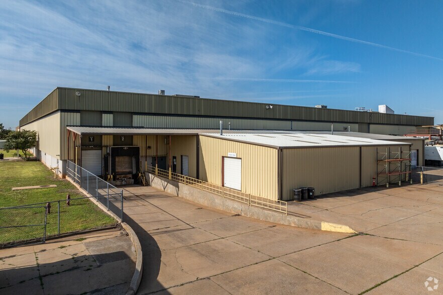 More Photos Of 10321 W Reno Ave, Oklahoma City Manufacturing For Sale