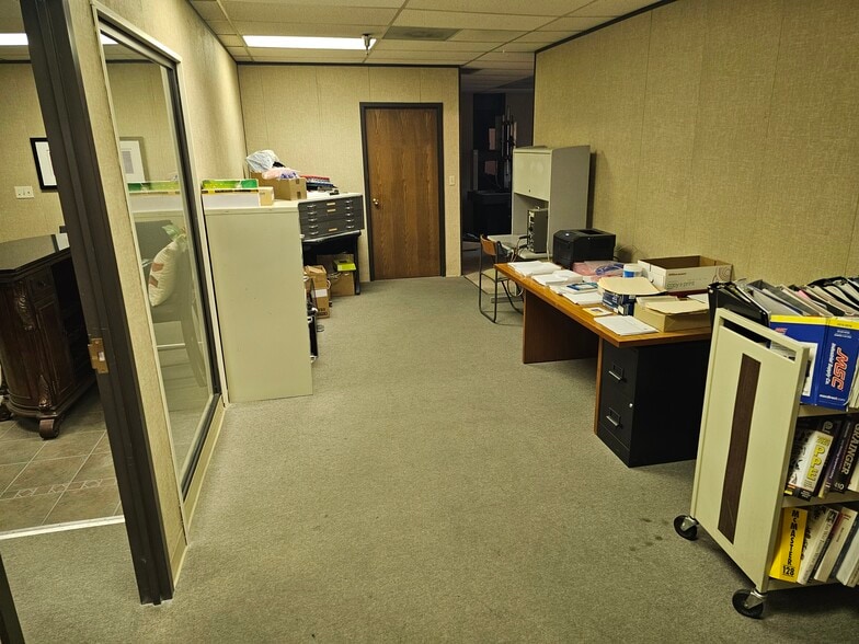 More Photos Of 415 Neil Armstrong, Salt Lake City Light Manufacturing For Sale