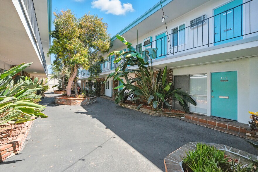 More Photos Of 24248 Crenshaw Blvd, Torrance Office For Sale