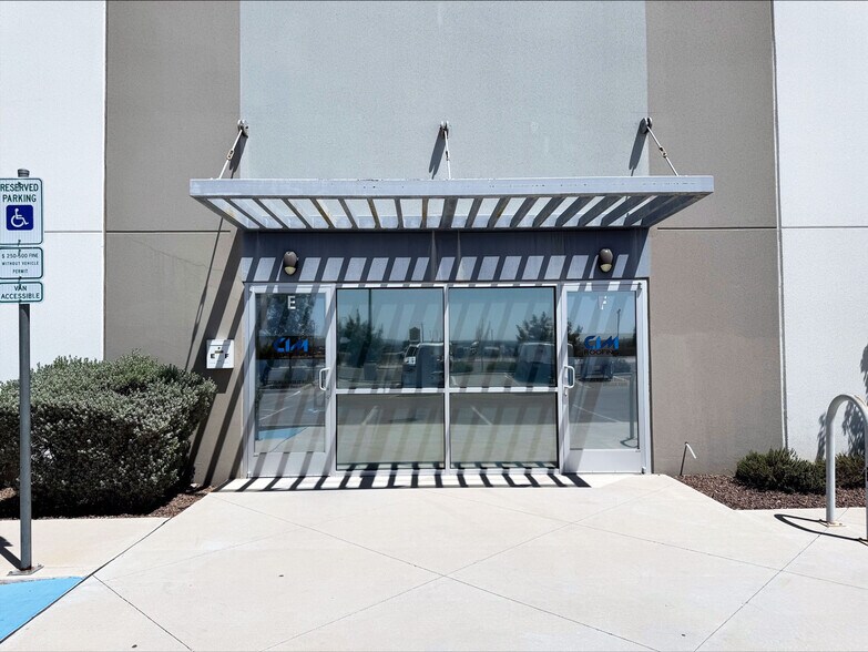 More Photos Of 1000 Diesel Dr, El Paso Light Distribution For Lease