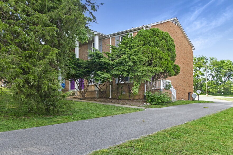 More Photos Of 1012-1032 Hickory Hill Ln, Hermitage Apartments For Sale