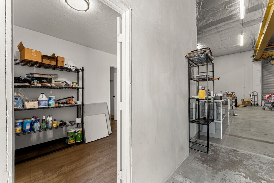 More Photos Of 960 W 1st St, Pomona Warehouse For Sale