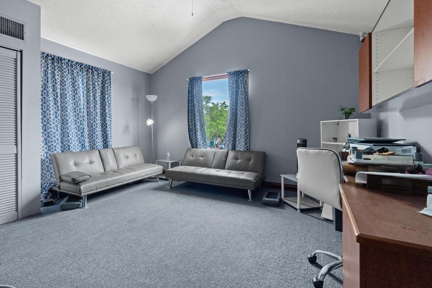 More Photos Of 4950 72nd Ave N, Pinellas Park Auto Repair For Sale