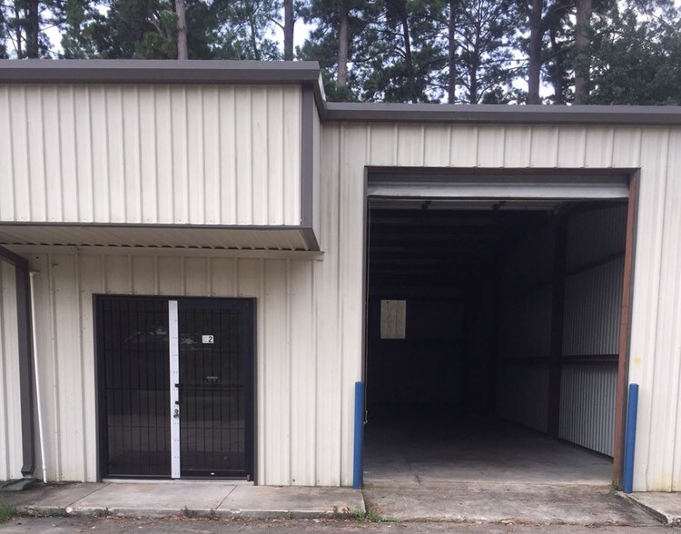 More Photos Of 17225 Hufsmith Kohrville Rd, Tomball Warehouse For Lease