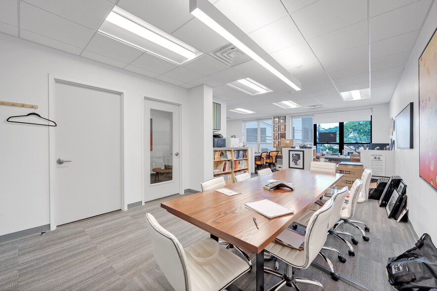 More Photos Of 25 Wheeler Ave, Pleasantville Storefront Retail Office For Lease