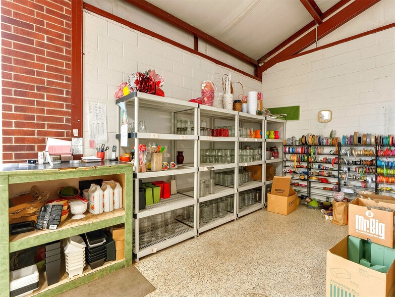 More Photos Of 530 N Mississippi Ave, Ada Freestanding For Sale