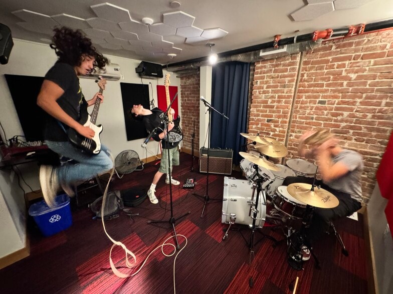 More Photos Of 1353-1355 Bush St, San Francisco Loft Creative Space For Sale