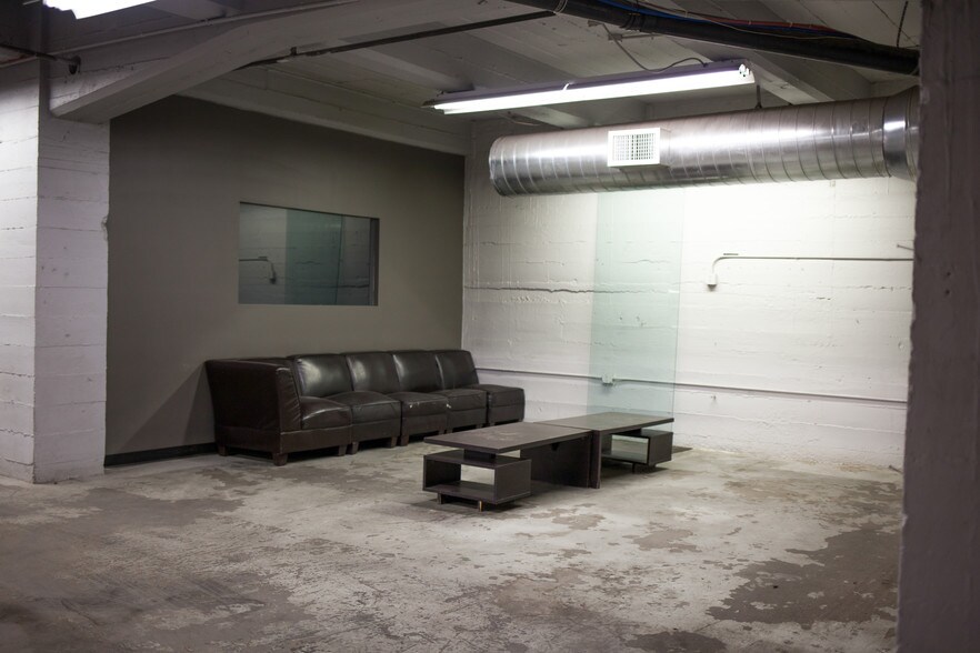 More Photos Of 2110 Market St, Denver Warehouse For Lease
