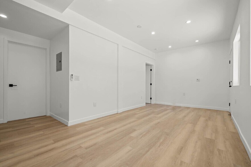 More Photos Of 8419-8425 S Western Ave, Los Angeles Apartments For Sale