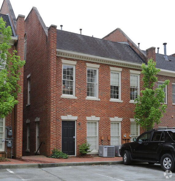 More Photos Of 30 NE Lenox Pointe, Atlanta Office For Lease