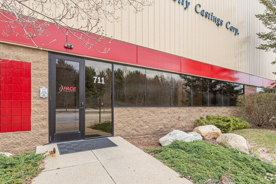 More Photos Of 711 E Porter Rd, Muskegon Manufacturing For Lease