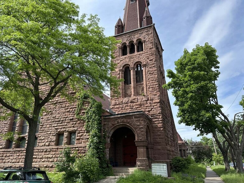 More Photos Of 217 Mackubin St, Saint Paul Religious Facility For Sale