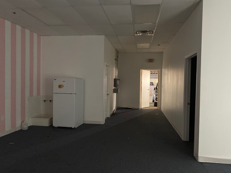 More Photos Of 9889 Bellaire Blvd, Houston Unknown For Lease