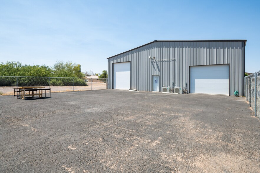 More Photos Of 1923 Courtwright Rd, Mohave Valley Warehouse For Sale
