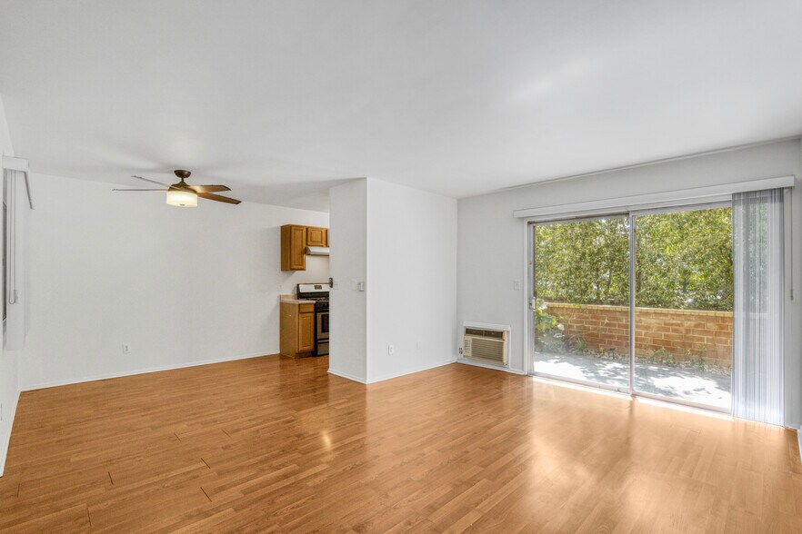 More Photos Of 14641 Magnolia Blvd, Sherman Oaks Apartments For Sale