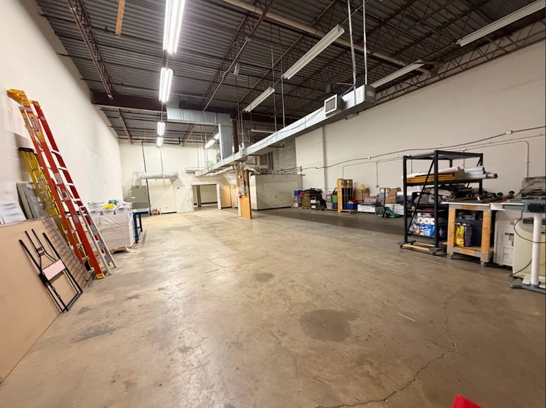 More Photos Of 6655 Amberton Dr, Elkridge Warehouse For Lease
