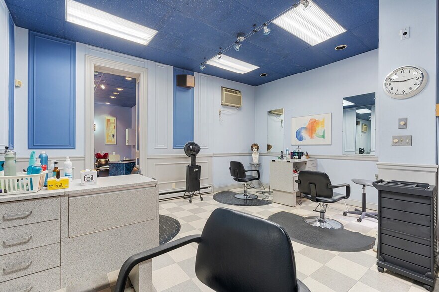 More Photos Of 962 W Hamilton St, Allentown Storefront Retail Residential For Lease