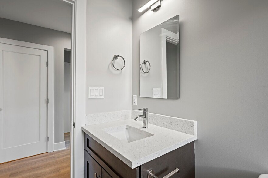 More Photos Of 4535 Avondale St, Bethesda Apartments For Sale