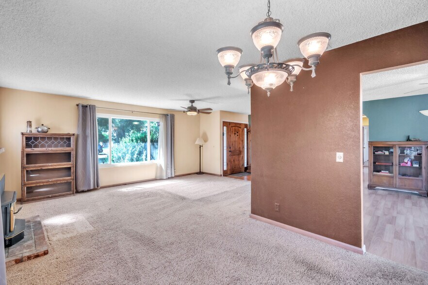 More Photos Of 7028 26th St, Rio Linda Industrial For Sale