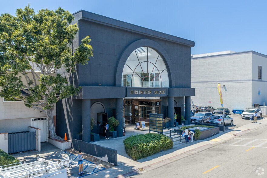 More Photos Of 380 S Lake Ave, Pasadena Storefront Retail Office For Lease