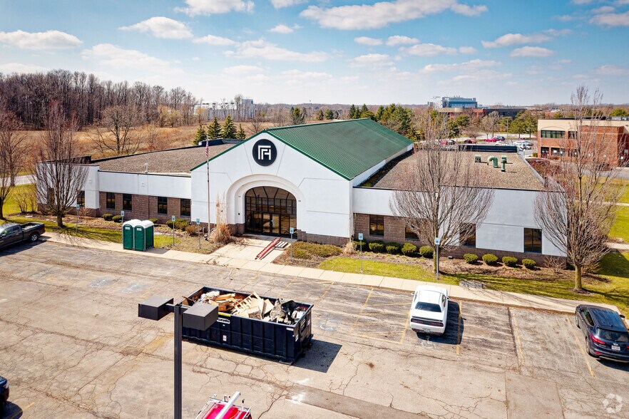 More Photos Of 150 Bellwood Dr, Rochester Office For Sale