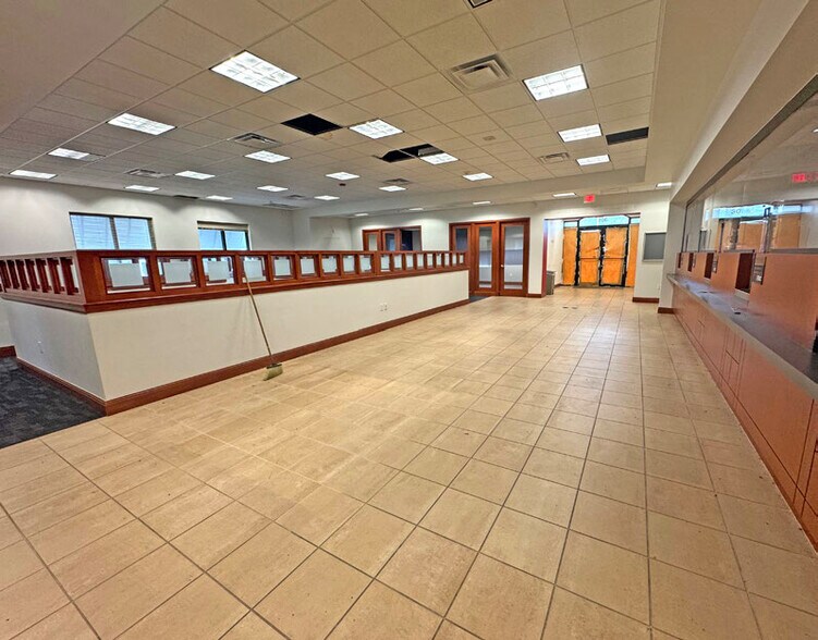 More Photos Of 301 N Federal Hwy, Pompano Beach Freestanding For Lease